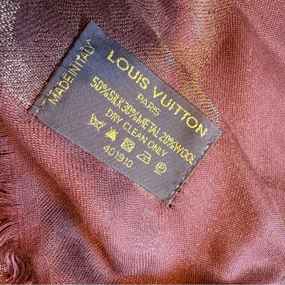 Louis Vuitton silk/wool scarf. Like new. 56x56 inches. - Picture 8 of 9